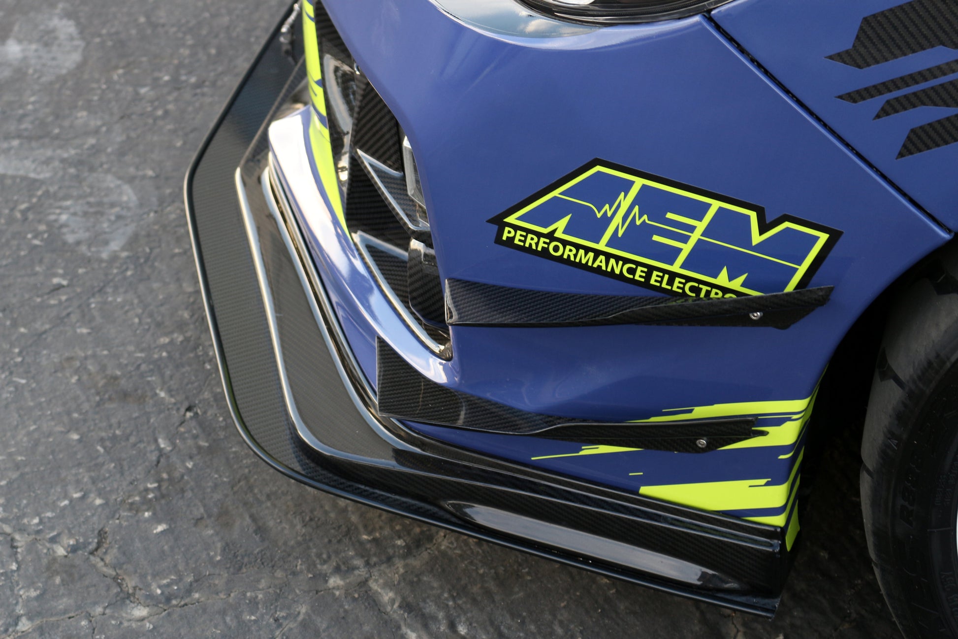 APR PERFORMANCE CARBON FIBRE CANARD