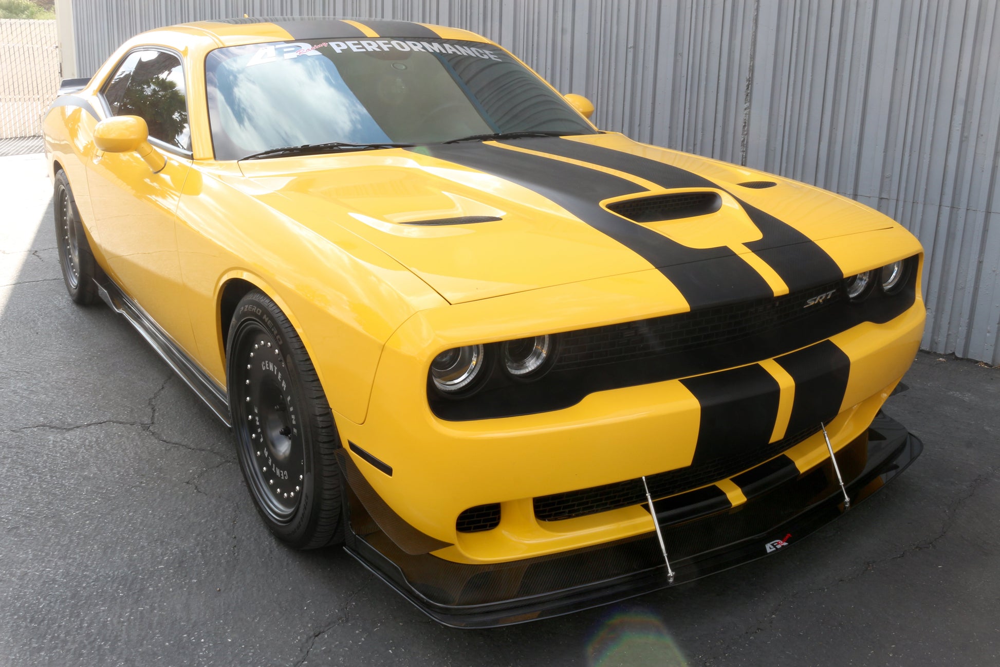 APR PERFORMANCE CARBON FIBRE FRONT WIND SPLITTER W/RODS