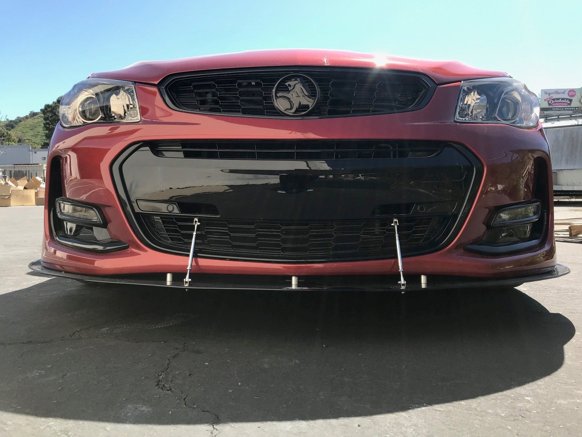APR PERFORMANCE CARBON FIBRE FRONT WIND SPLITTER W/RODS