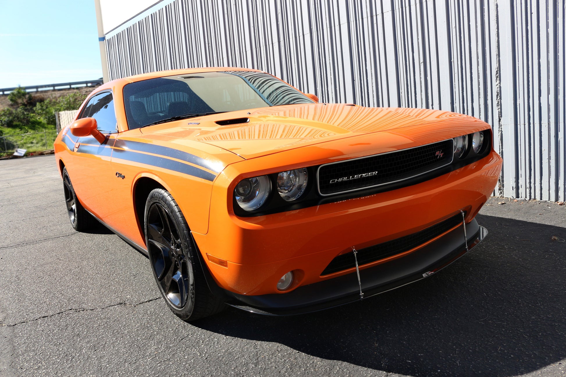 APR PERFORMANCE CARBON FIBRE FRONT WIND SPLITTER W/RODS