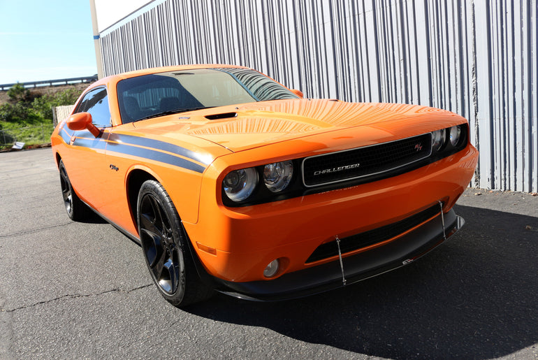 APR PERFORMANCE CARBON FIBRE FRONT WIND SPLITTER W/RODS