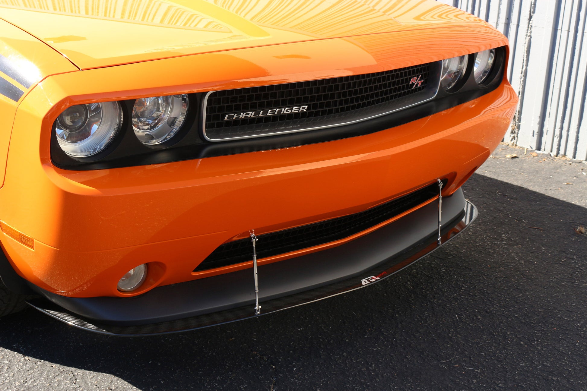 APR PERFORMANCE CARBON FIBRE FRONT WIND SPLITTER W/RODS