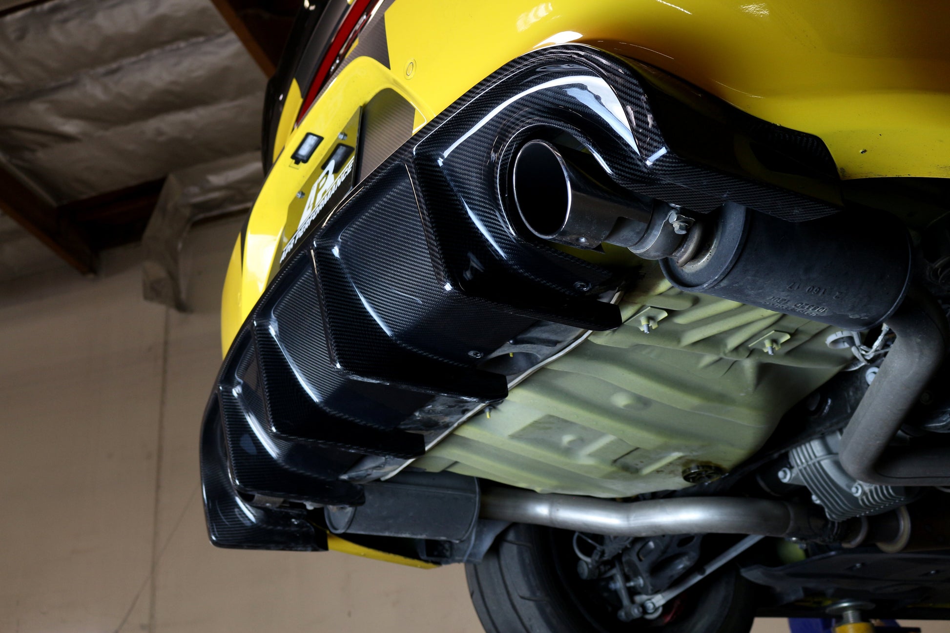 APR PERFORMANCE CARBON FIBRE REAR DIFFUSER
