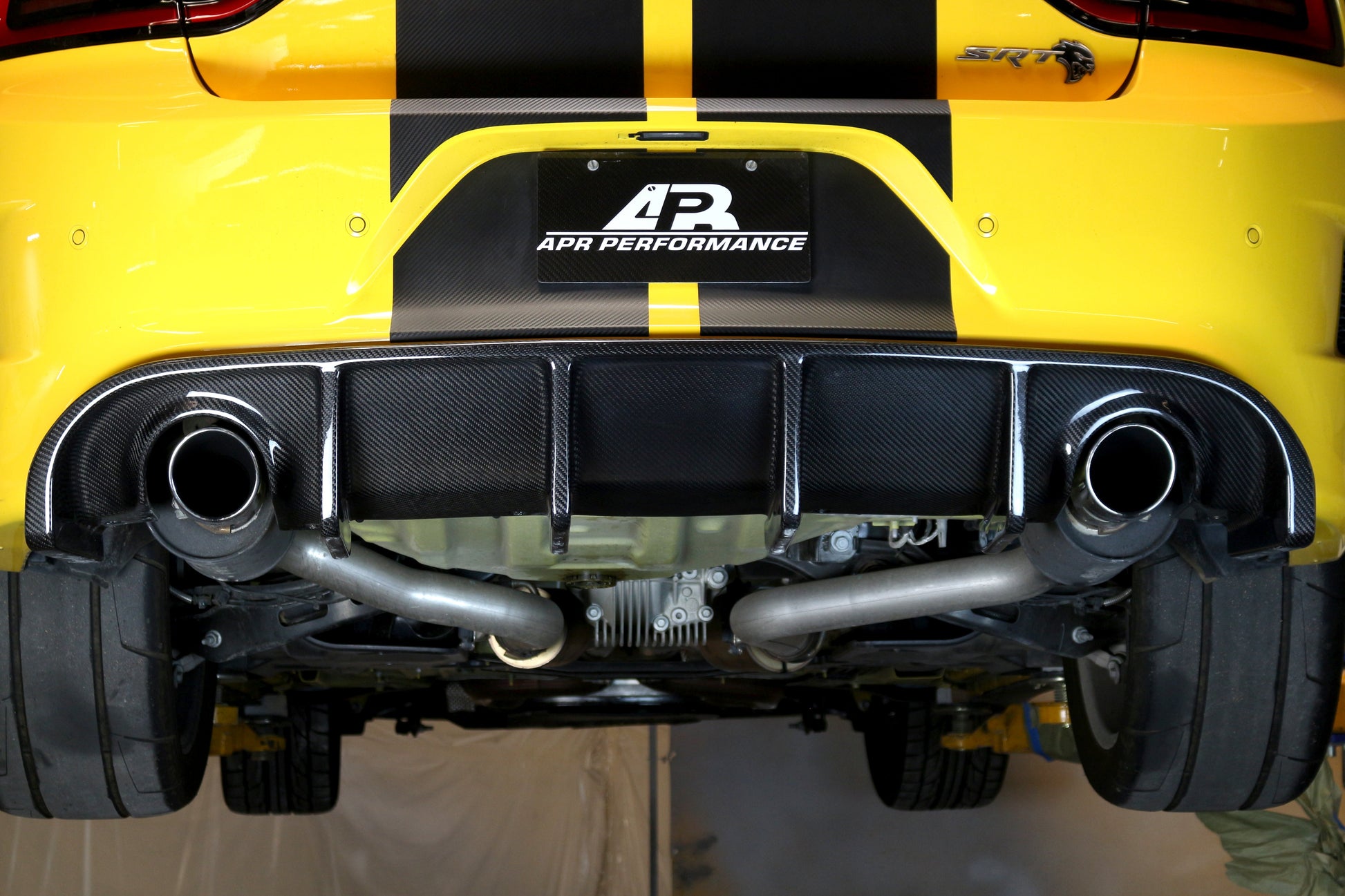 APR PERFORMANCE CARBON FIBRE REAR DIFFUSER
