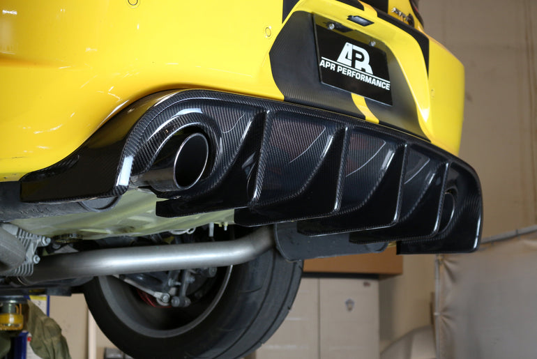 APR PERFORMANCE CARBON FIBRE REAR DIFFUSER