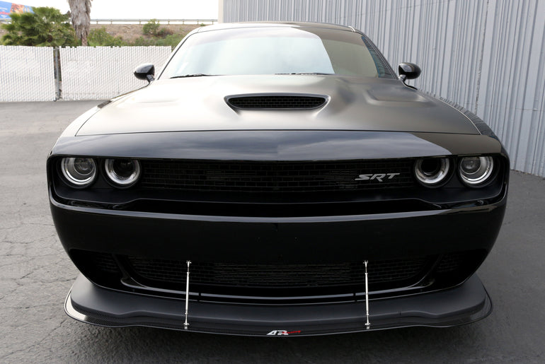 APR PERFORMANCE CARBON FIBRE FRONT WIND SPLITTER W/RODS