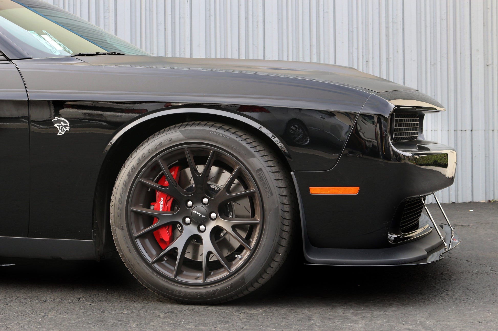 APR PERFORMANCE CARBON FIBRE FRONT WIND SPLITTER W/RODS
