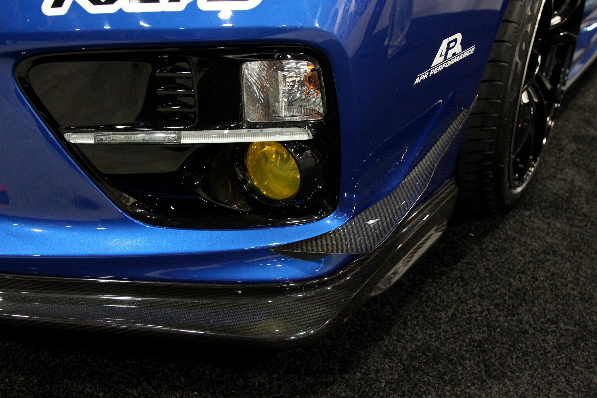 APR PERFORMANCE CARBON FIBRE FRONT BUMPER BOTTOM CANARDS