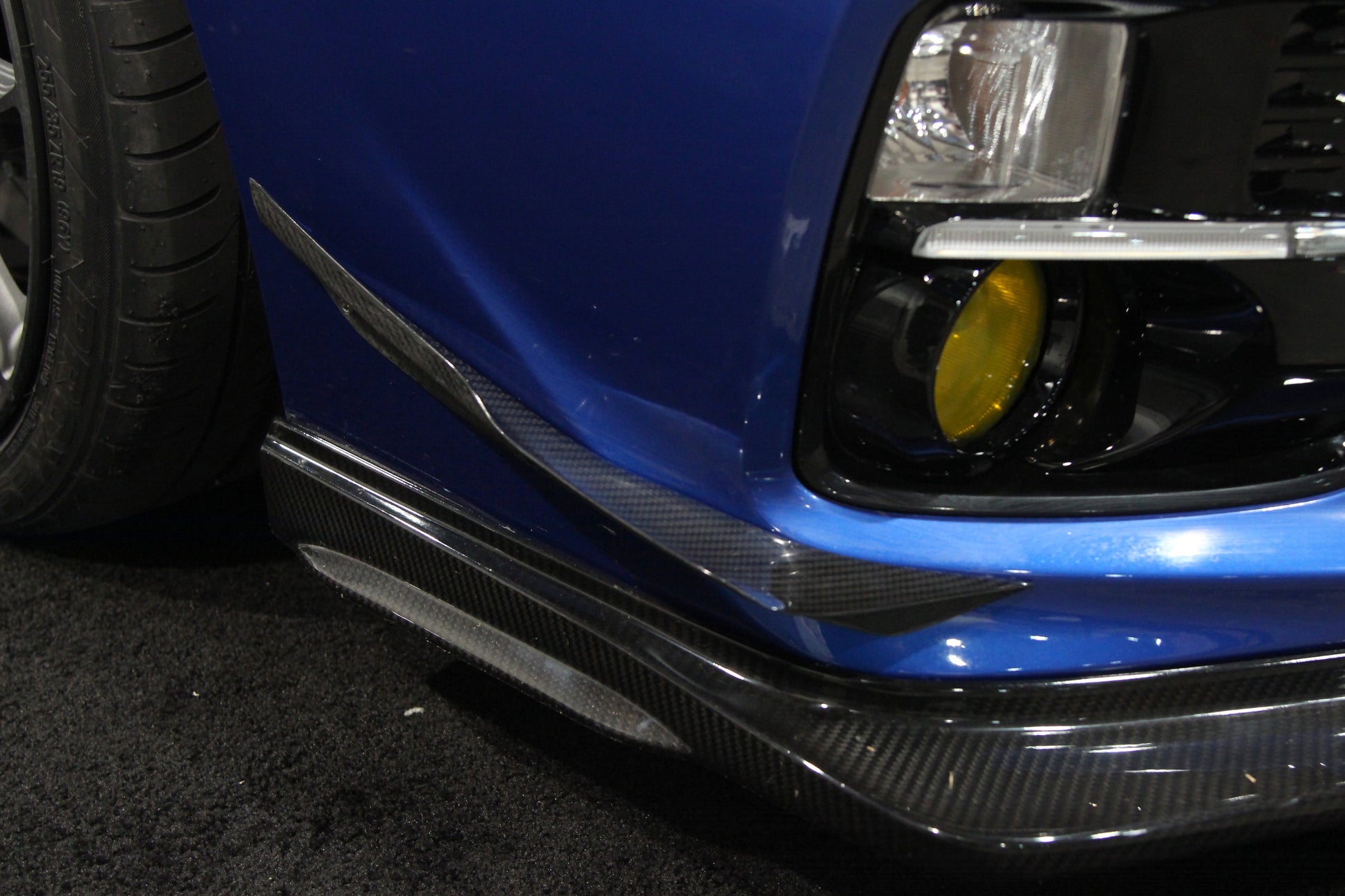 APR PERFORMANCE CARBON FIBRE FRONT BUMPER BOTTOM CANARDS