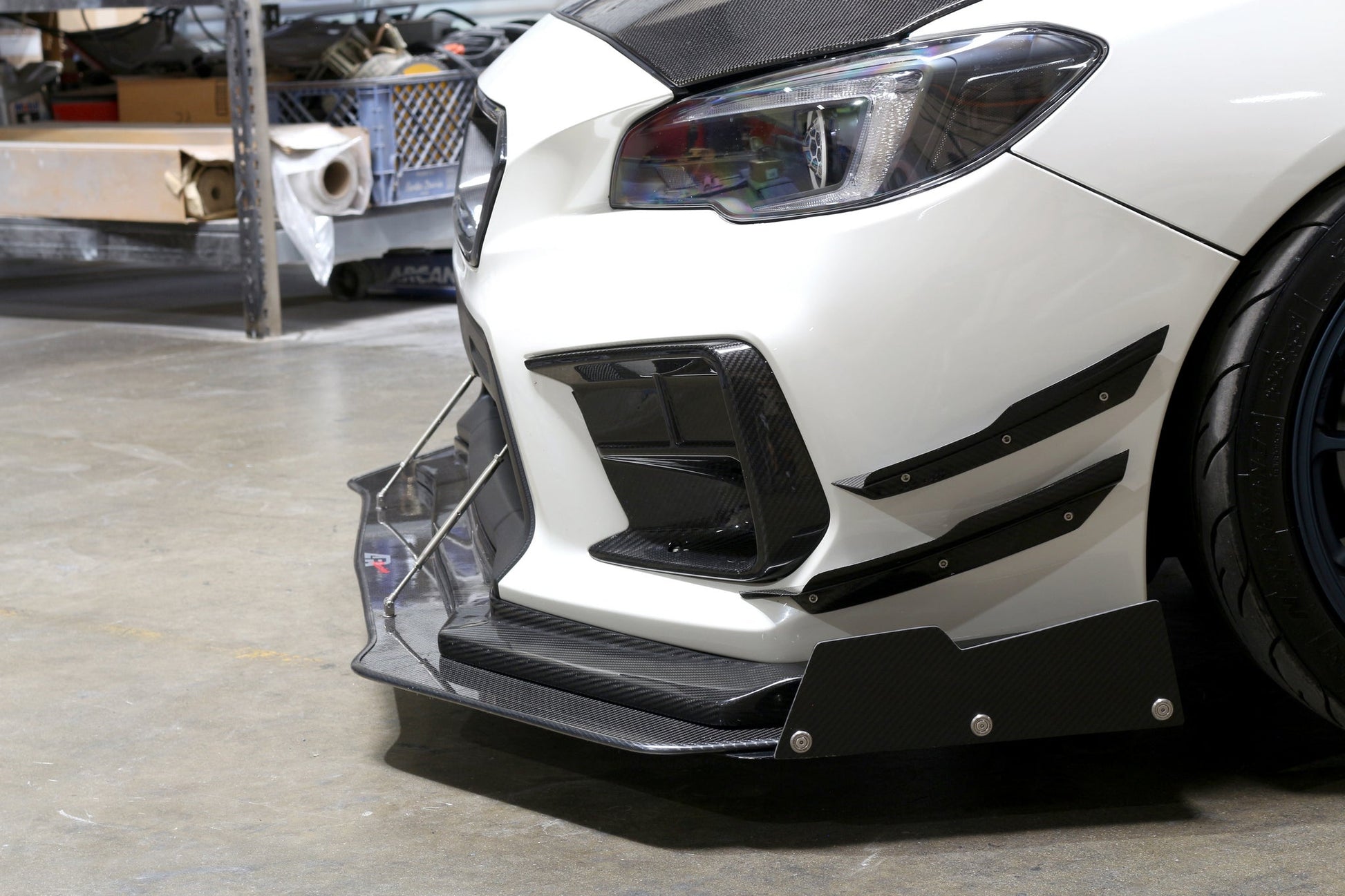APR PERFORMANCE CARBON FIBRE CANARD