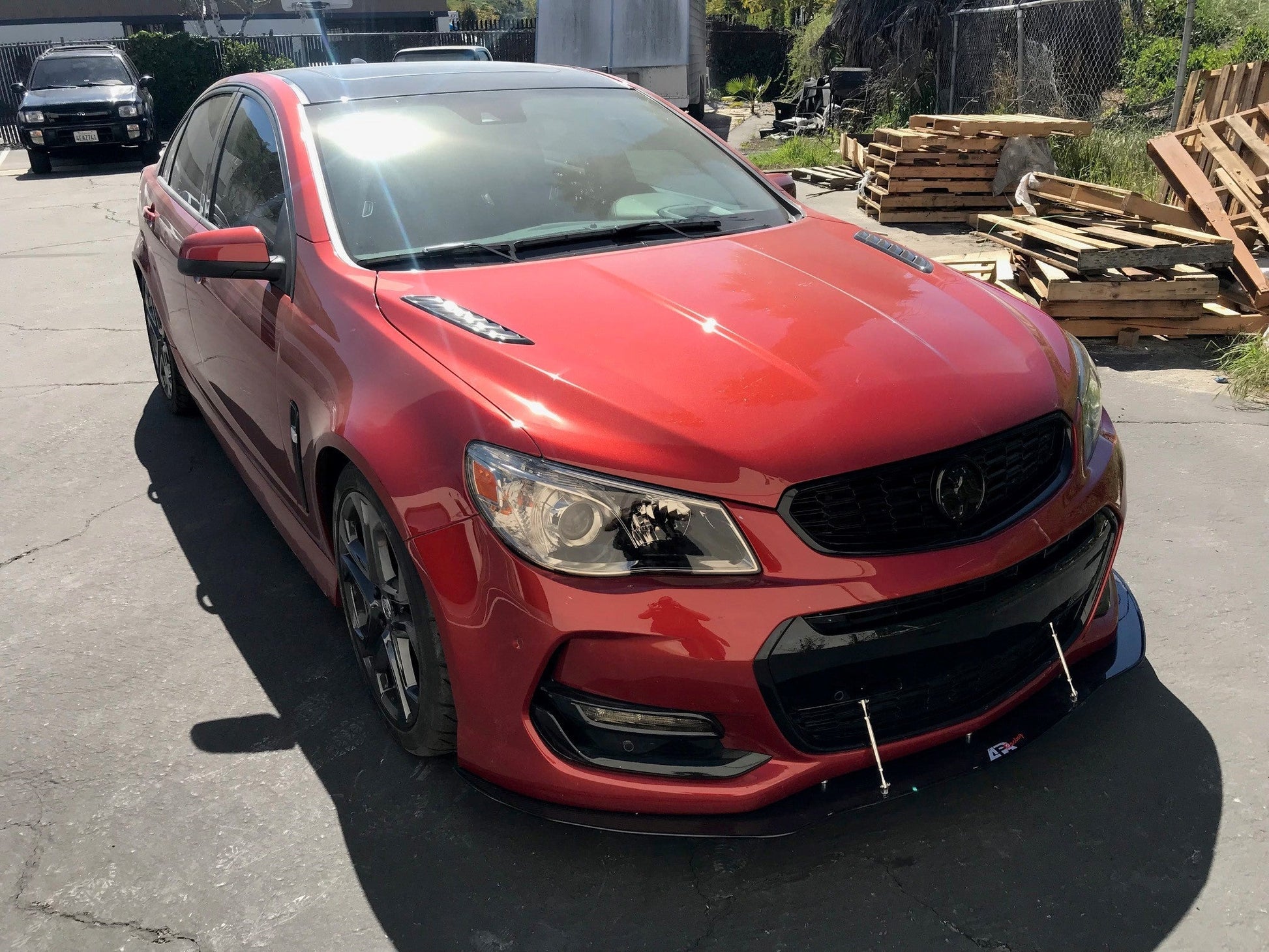 APR PERFORMANCE CARBON FIBRE FRONT WIND SPLITTER W/RODS