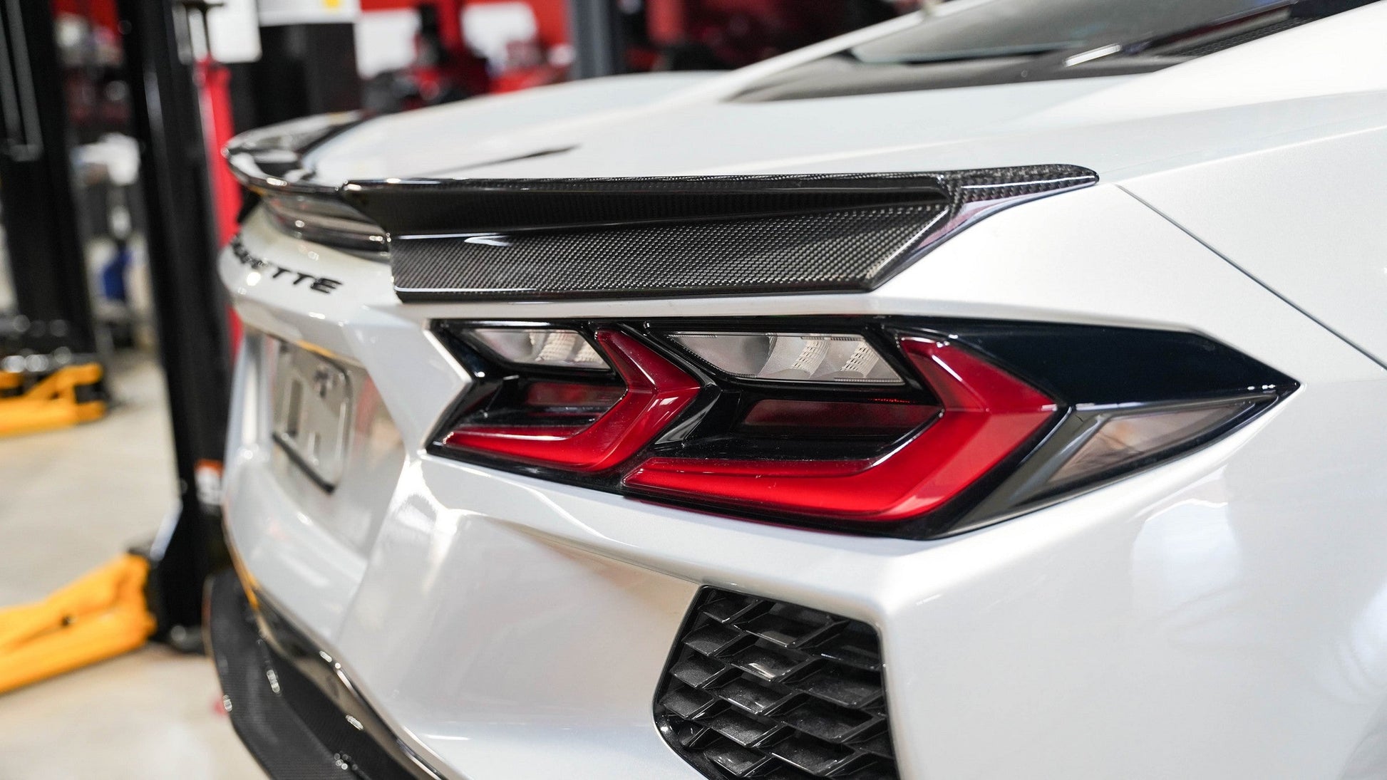 APR PERFORMANCE CARBON FIBRE REAR SPOILER DELETE