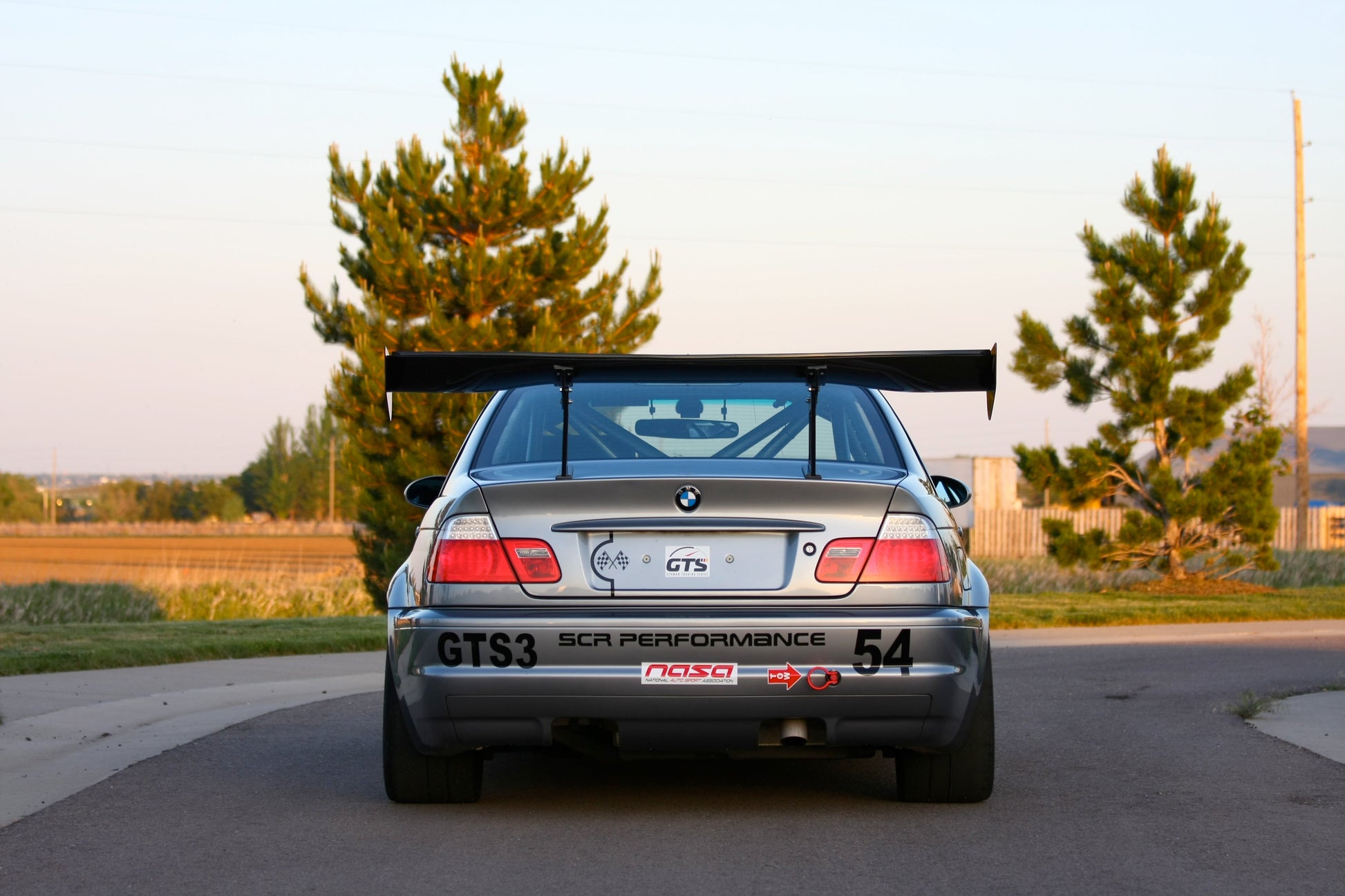 APR PERFORMANCE CARBON FIBRE GTC-300 ADJUSTABLE WING