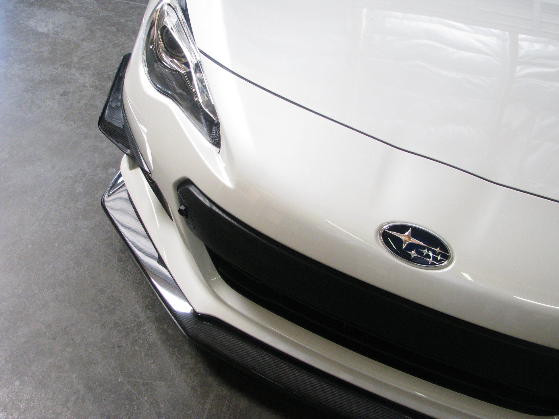 APR PERFORMANCE CARBON FIBRE FRONT AIRDAM