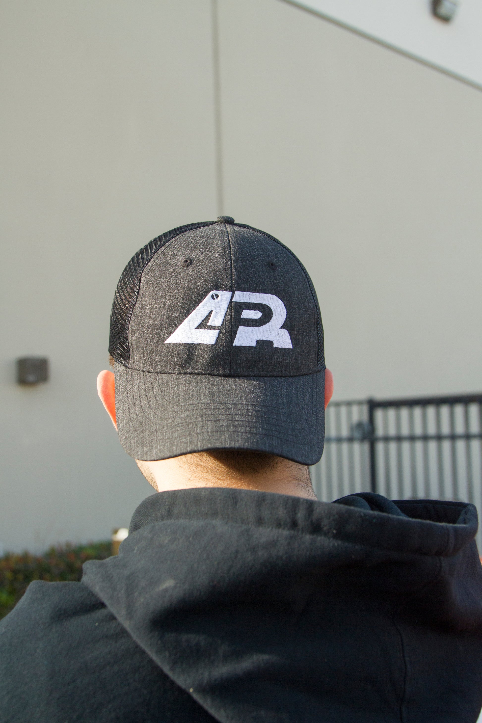 APR PERFORMANCE TRUCKER HAT