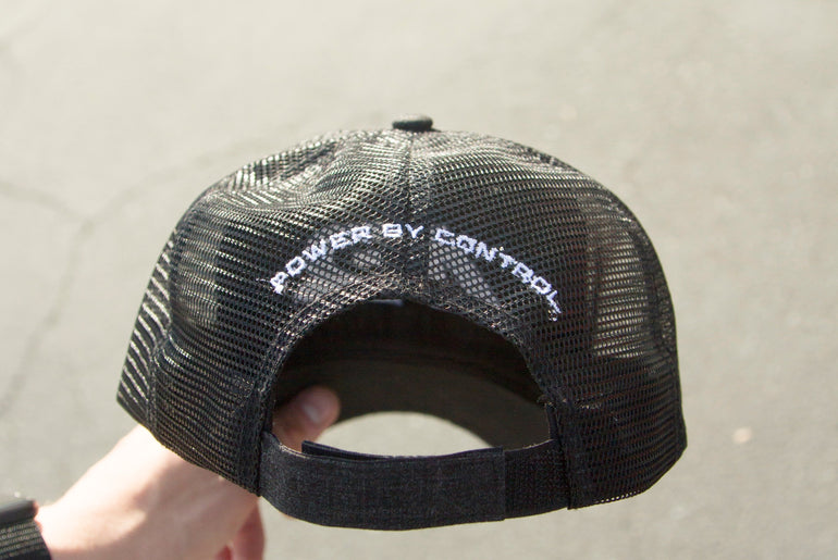 APR PERFORMANCE TRUCKER HAT