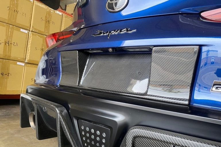 APR PERFORMANCE CARBON FIBRE LICENSE PLATE BACKING