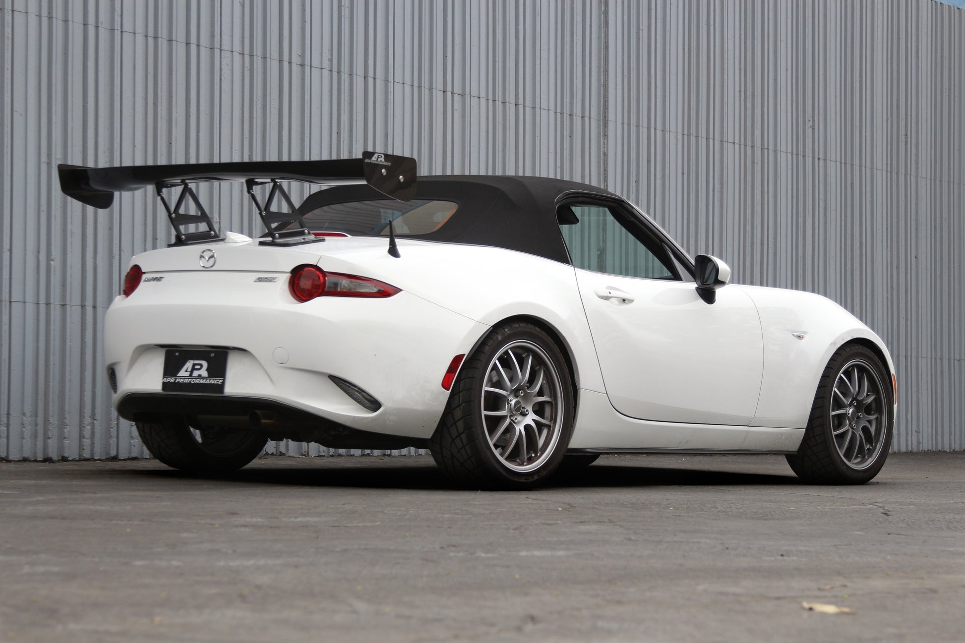 APR PERFORMANCE CARBON FIBRE GTC-200 ADJUSTABLE WING