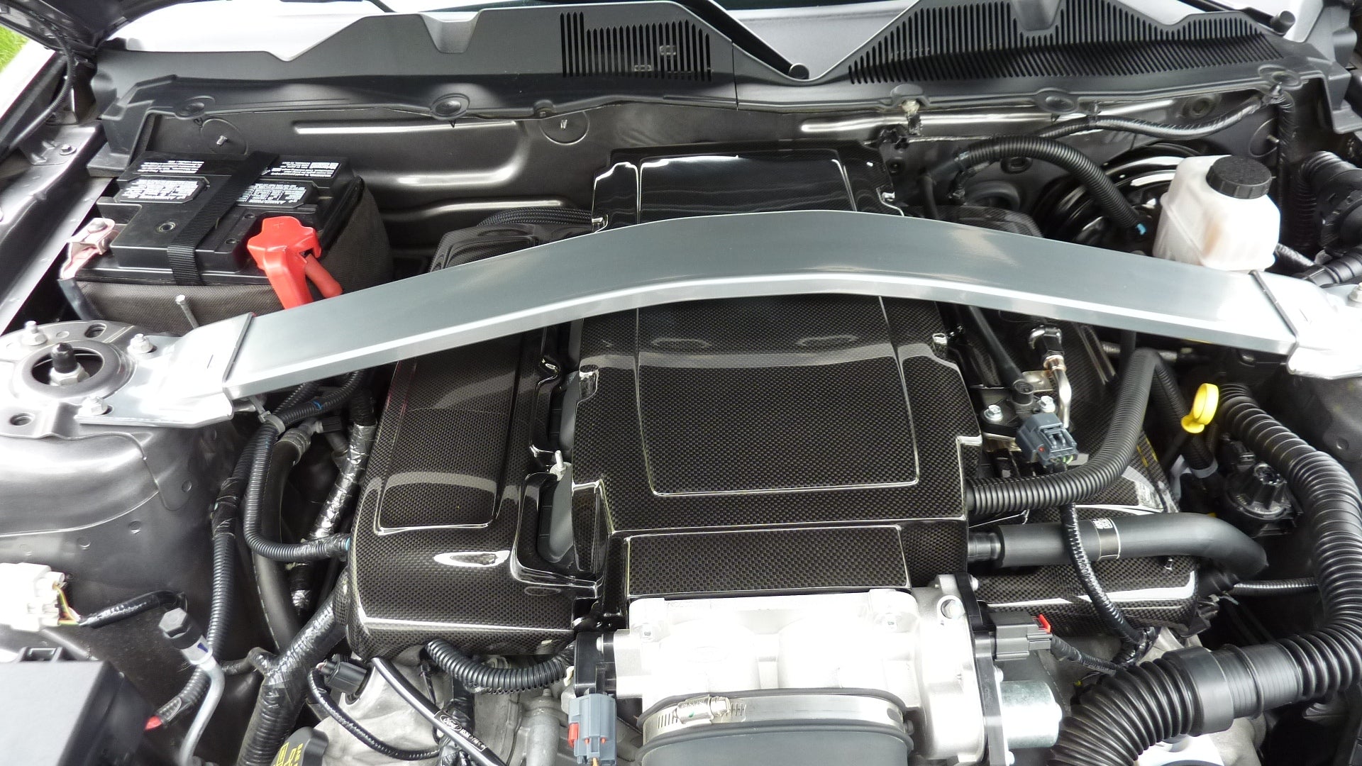 APR PERFORMANCE CARBON FIBRE PLENUM COVER