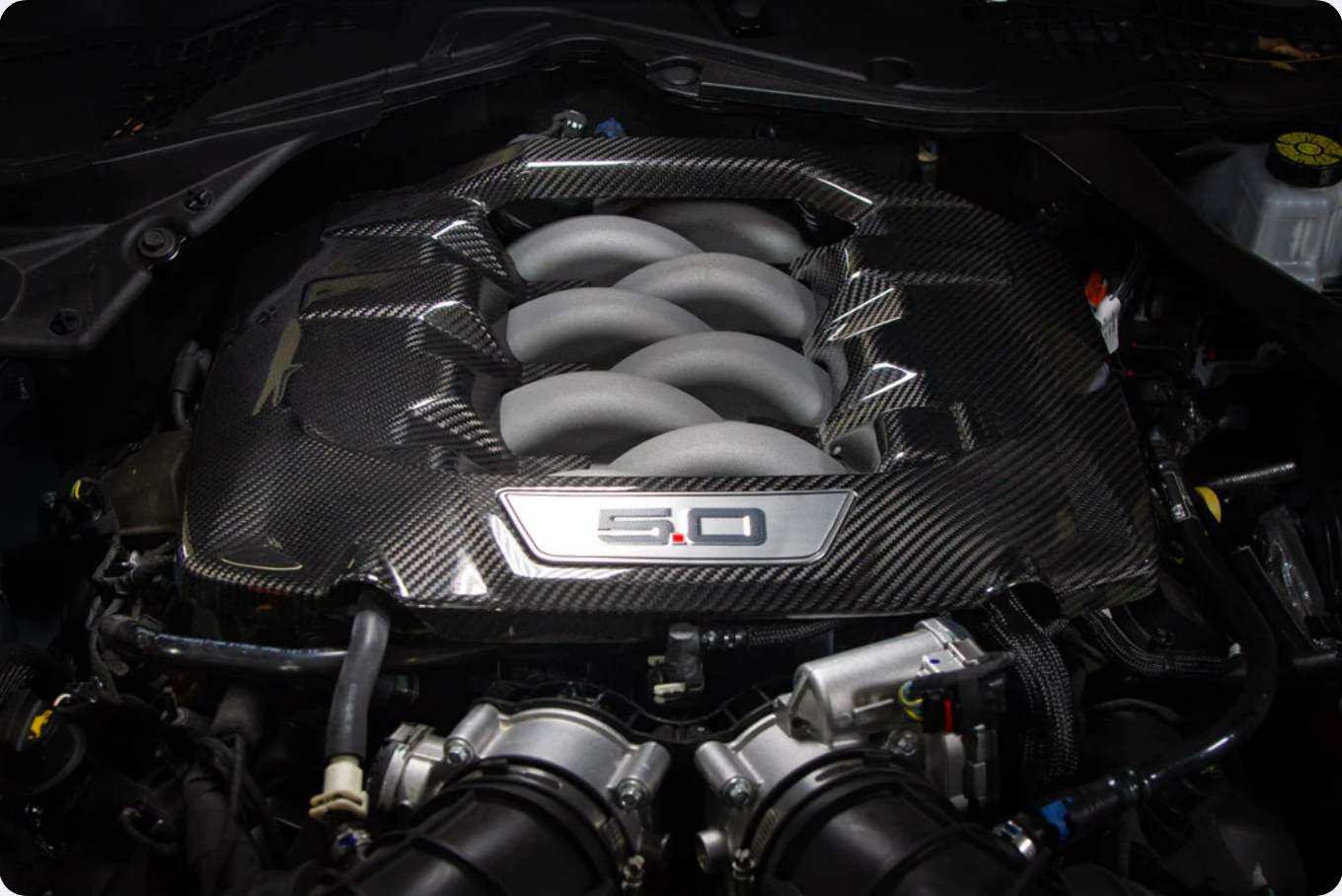 APR PERFORMANCE CARBON FIBRE ENGINE COVER