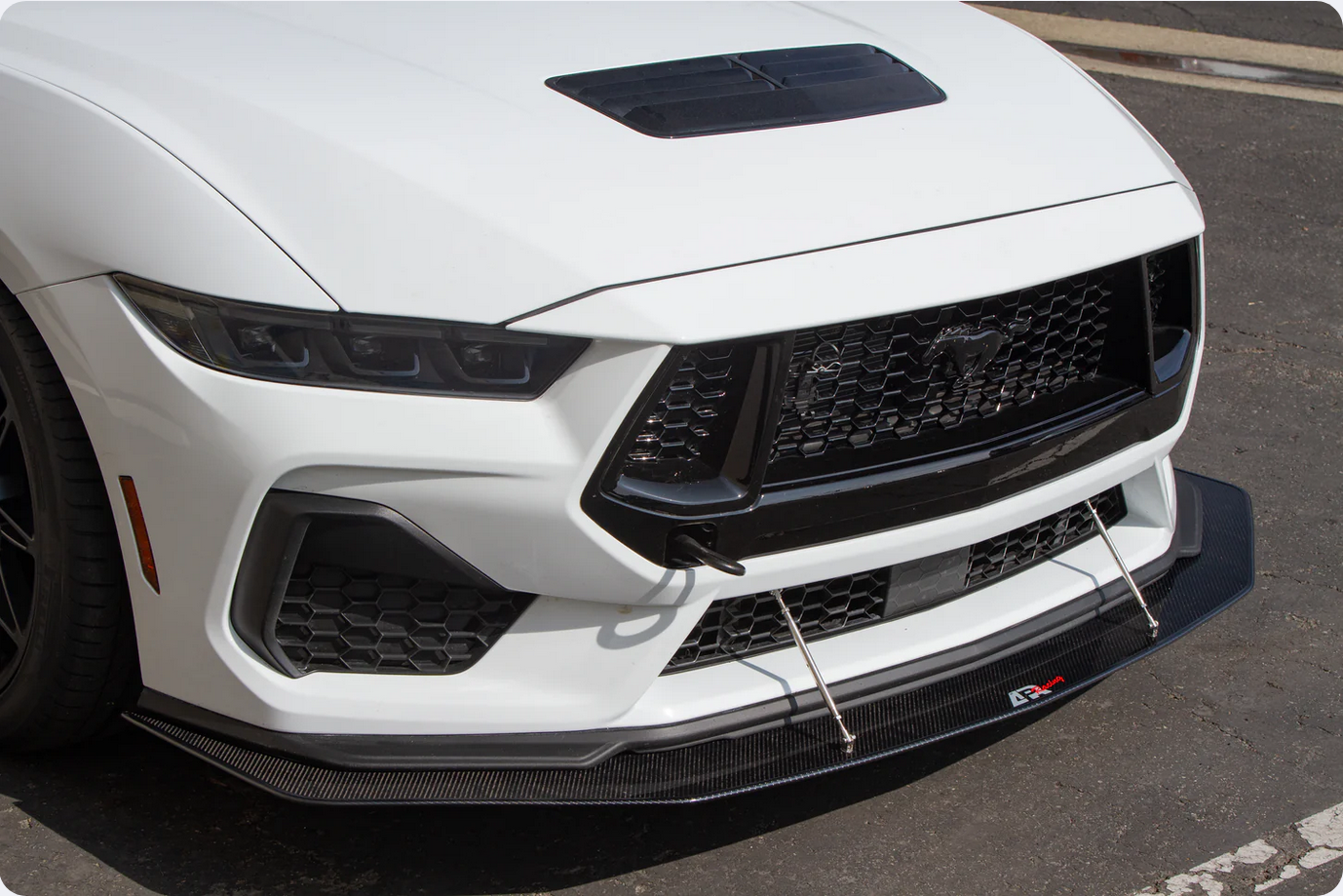 APR PERFORMANCE CARBON FIBRE FRONT WIND SPLITTER W/RODS