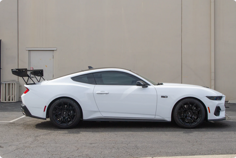 APR PERFORMANCE CARBON FIBRE GT-250 ADJUSTABLE WING
