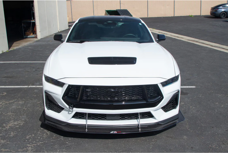 APR PERFORMANCE CARBON FIBRE FRONT WIND SPLITTER W/RODS