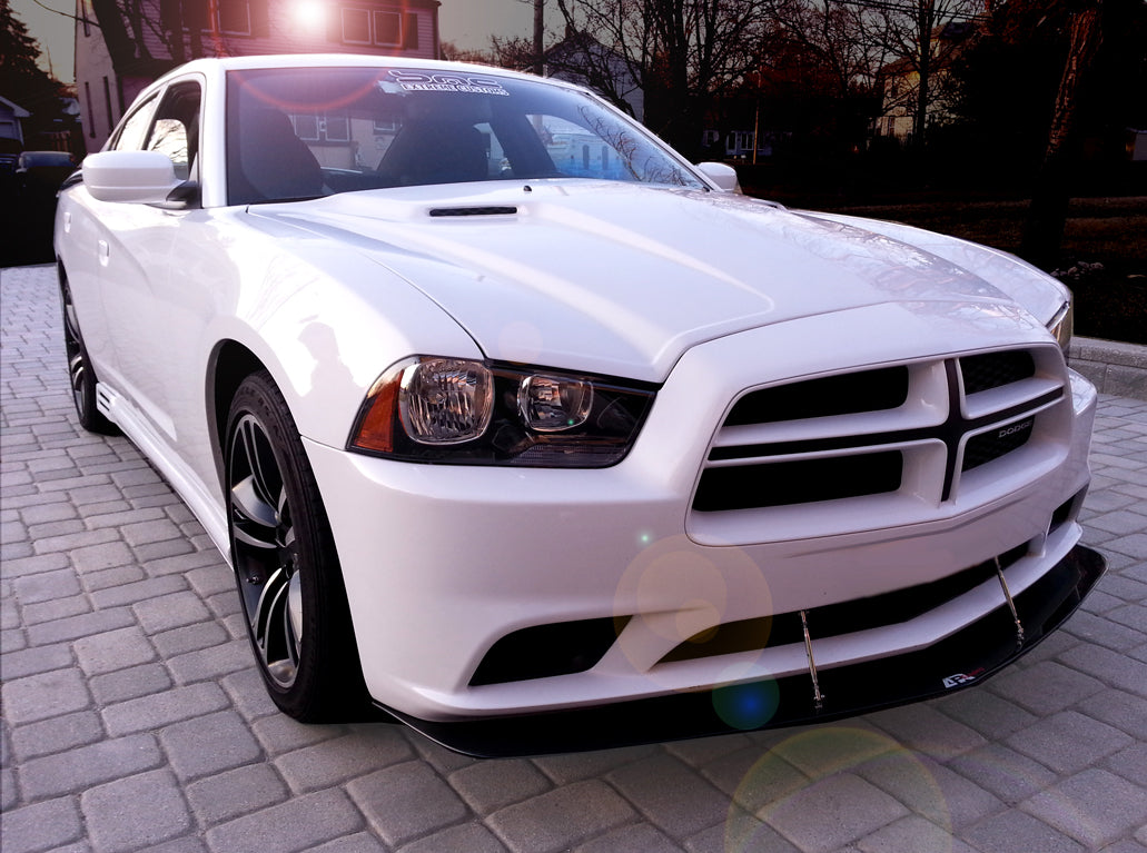 APR PERFORMANCE CARBON FIBRE FRONT WIND SPLITTER W/RODS