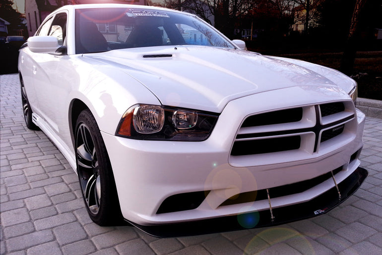 APR PERFORMANCE CARBON FIBRE FRONT WIND SPLITTER W/RODS