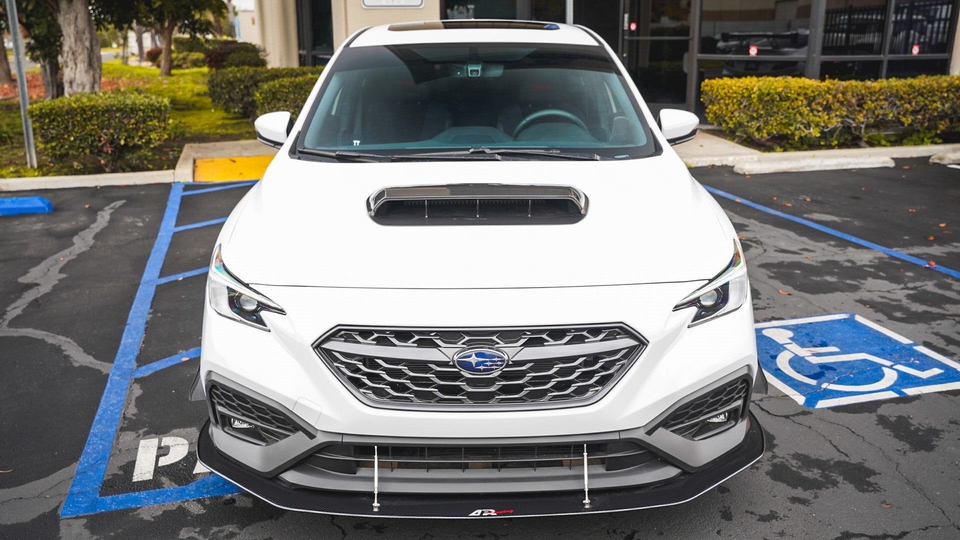 APR PERFORMANCE CARBON FIBRE HOOD VENT