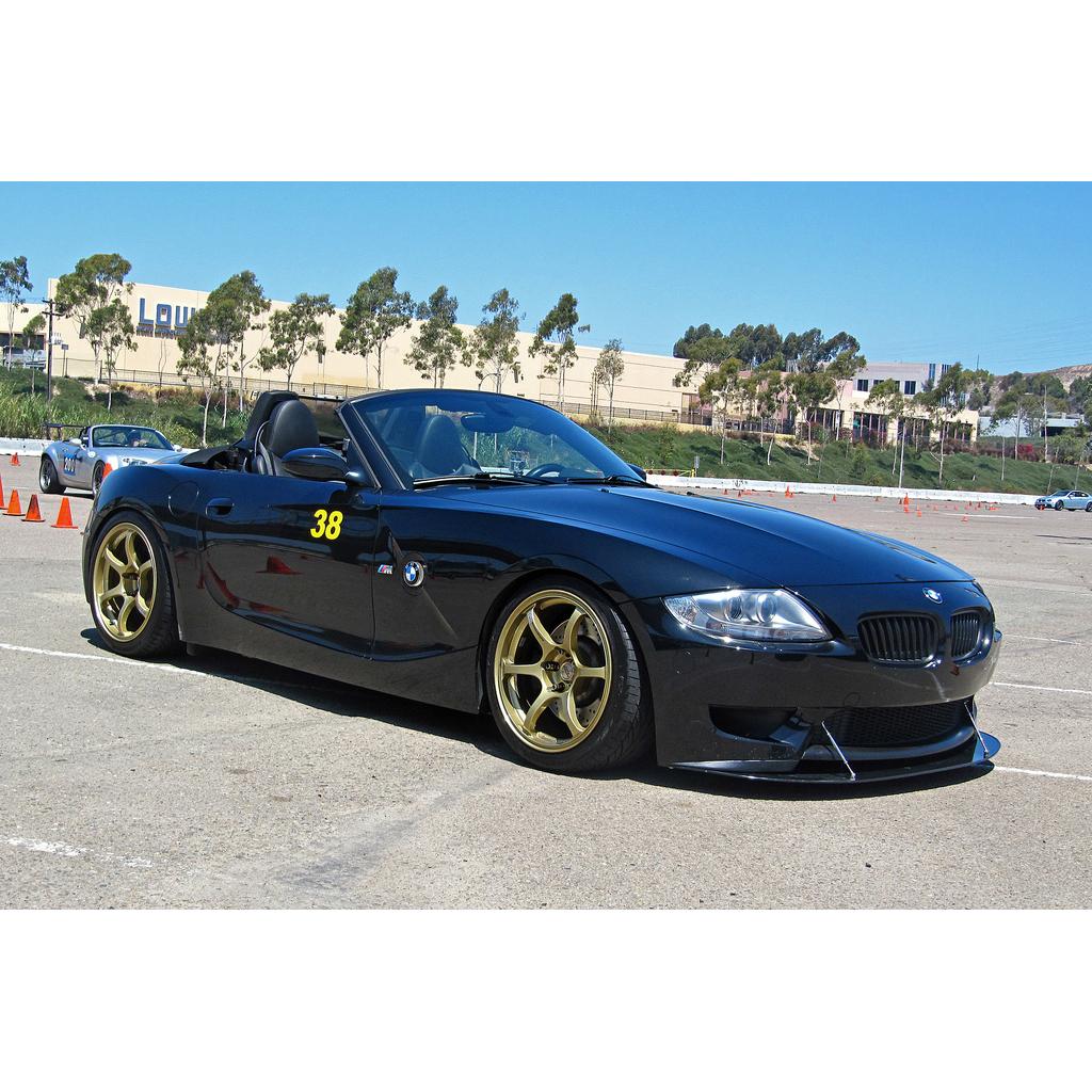 APR PERFORMANCE CARBON FIBRE FRONT WIND SPLITTER W/RODS