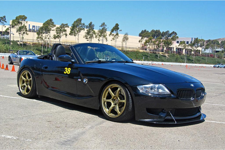 APR PERFORMANCE CARBON FIBRE FRONT WIND SPLITTER W/RODS