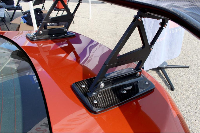 APR PERFORMANCE CARBON FIBRE GTC-200 ADJUSTABLE WING