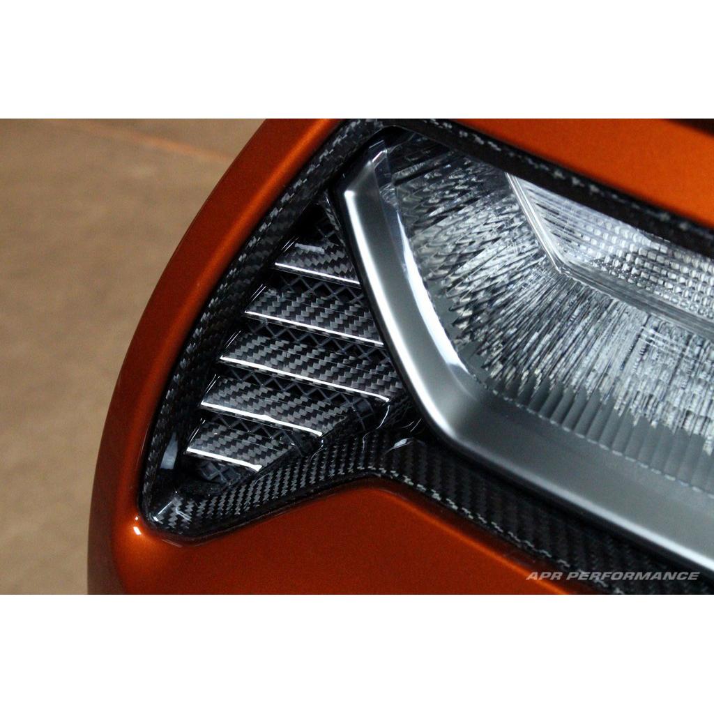 APR PERFORMANCE CARBON FIBRE CHEVROLET CORVETTE C7 REAR TAIL LIGHT BEZELS 2014-2019