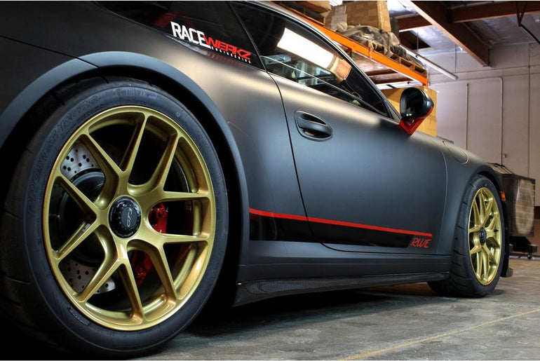 APR PERFORMANCE CARBON FIBRE SIDE ROCKER EXTENSIONS/SIDE SKIRTS
