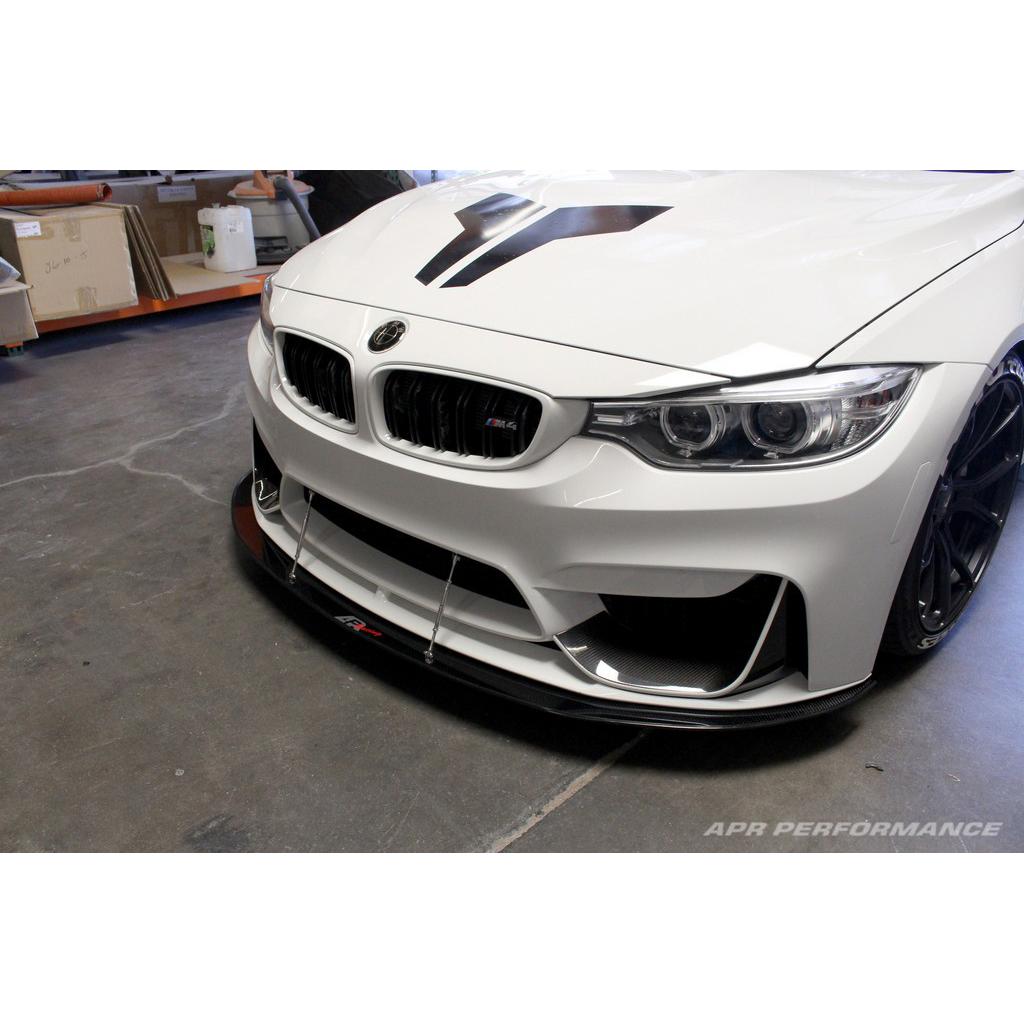 APR PERFORMANCE CARBON FIBRE FRONT WIND SPLITTER W/RODS