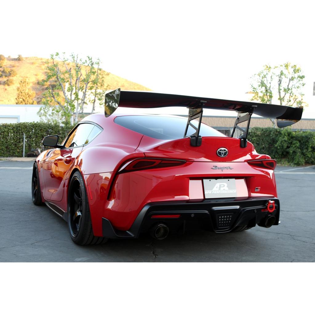 APR PERFORMANCE CARBON FIBRE GTC-300 61" ADJUSTABLE WING