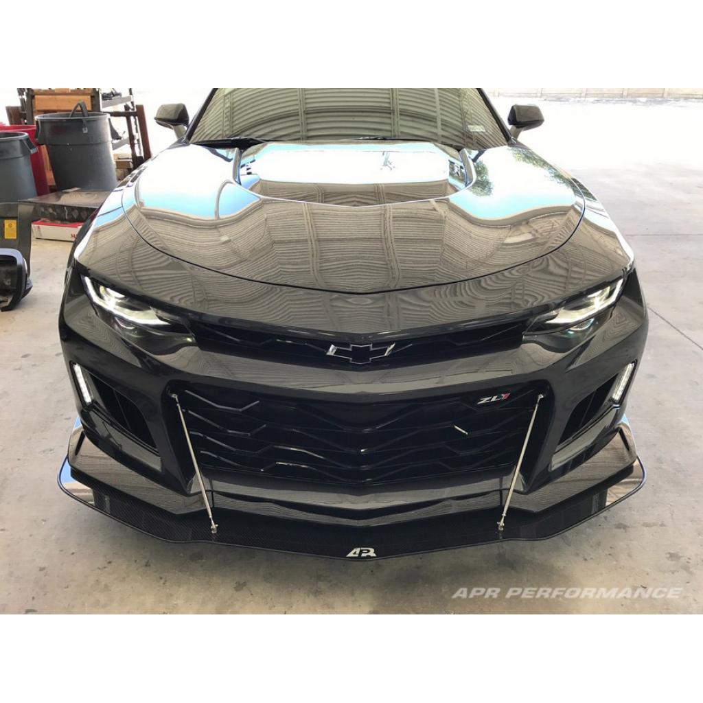 APR PERFORMANCE CARBON FIBRE FRONT WIND SPLITTER W/RODS