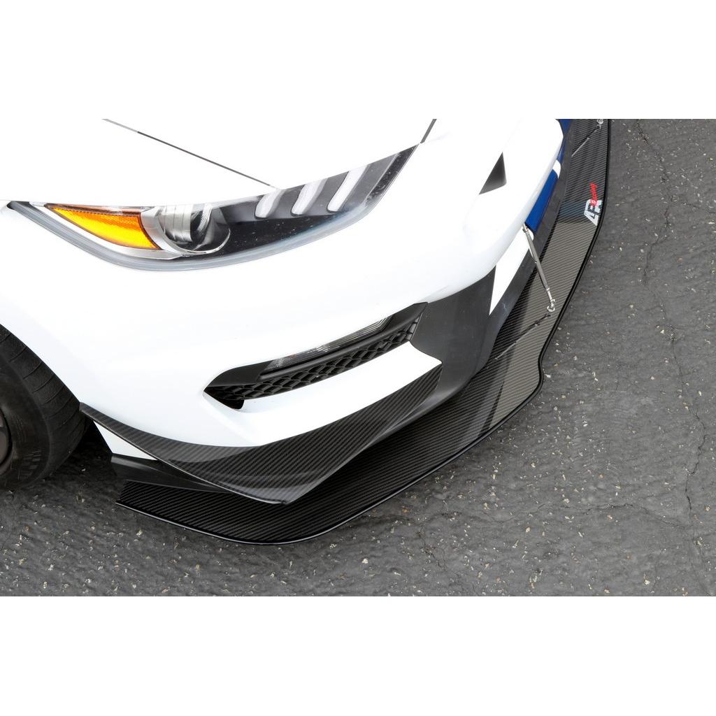 APR PERFORMANCE CARBON FIBRE FRONT BUMPER CANARDS