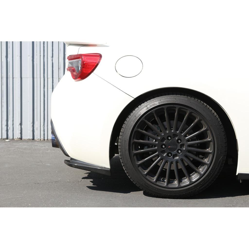 APR PERFORMANCE CARBON FIBRE REAR BUMPER SKIRTS