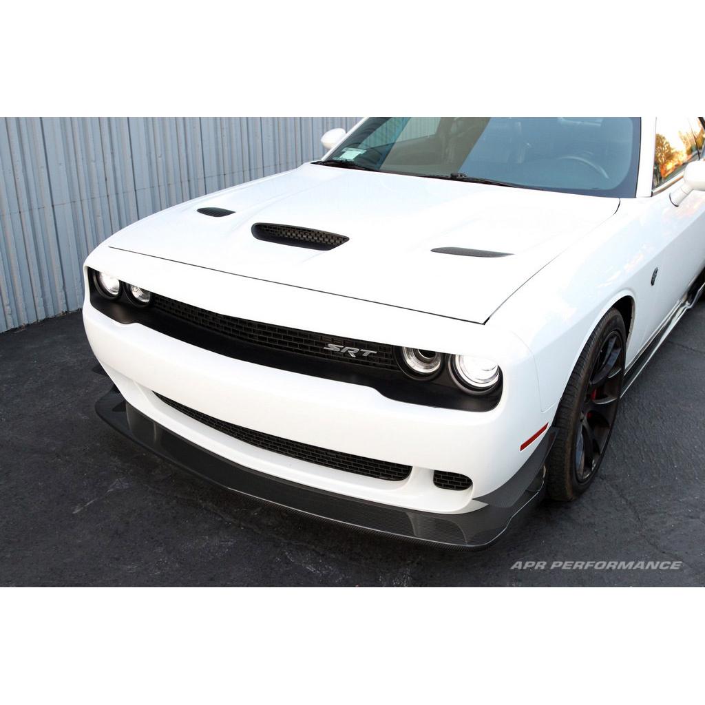APR PERFORMANCE CARBON FIBRE FRONT AIR DAM/LIP