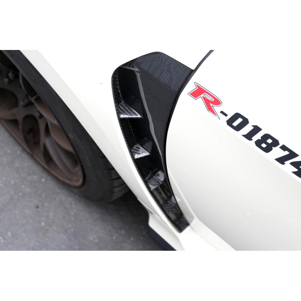 APR PERFORMANCE CARBON FIBRE FENDER VENTS