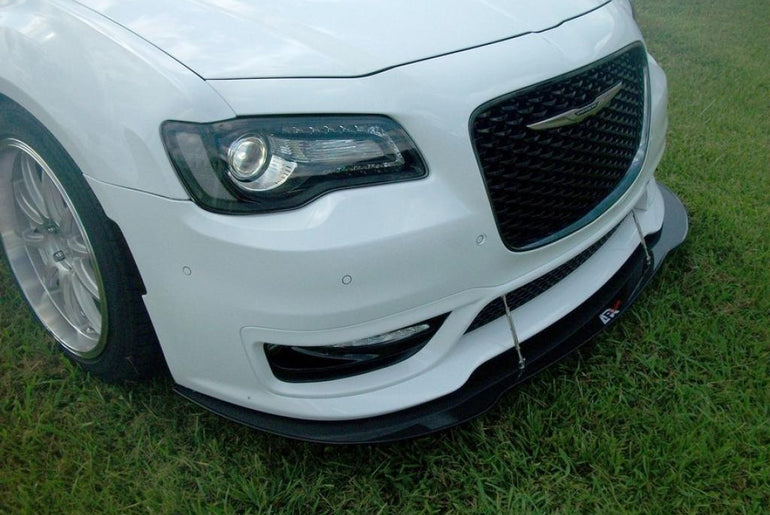 APR PERFORMANCE CARBON FIBRE FRONT WIND SPLITTER W/RODS