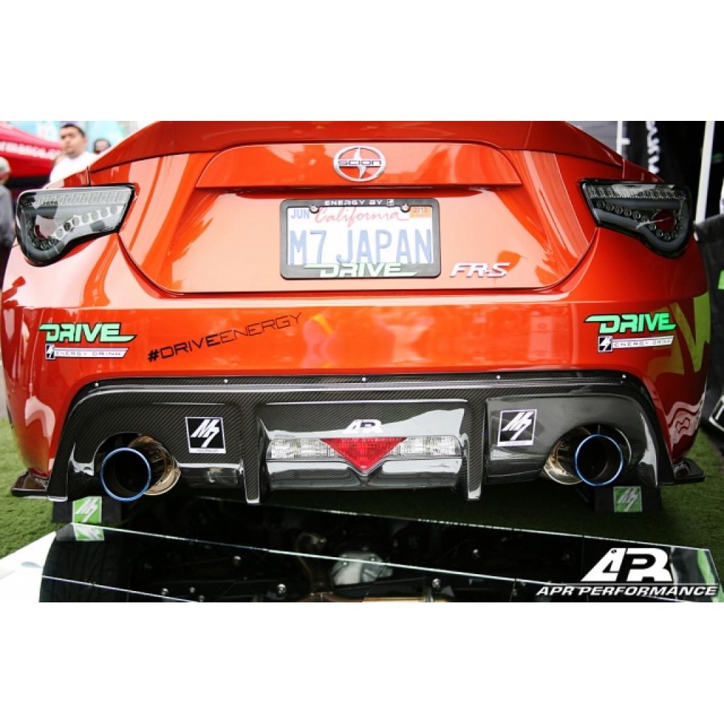 APR PERFORMANCE CARBON FIBRE REAR BUMPER VALANCE
