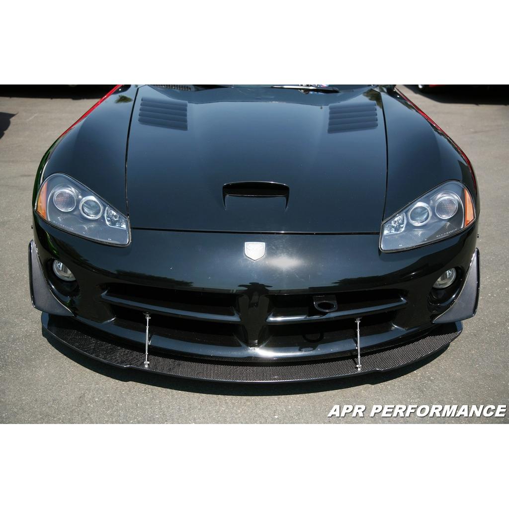 APR PERFORMANCE CARBON FIBRE HONEYCOMB FRONT WIND SPLITTER W/RODS