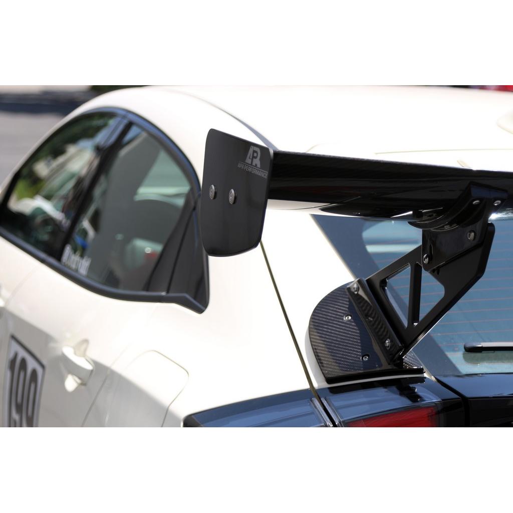 APR PERFORMANCE CARBON FIBRE GTC-300 ADJUSTABLE WING