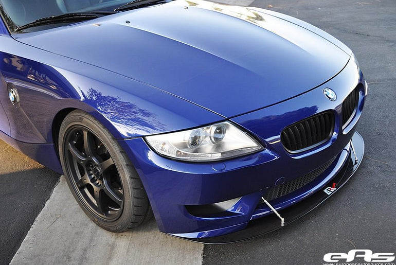 APR PERFORMANCE CARBON FIBRE FRONT WIND SPLITTER W/RODS