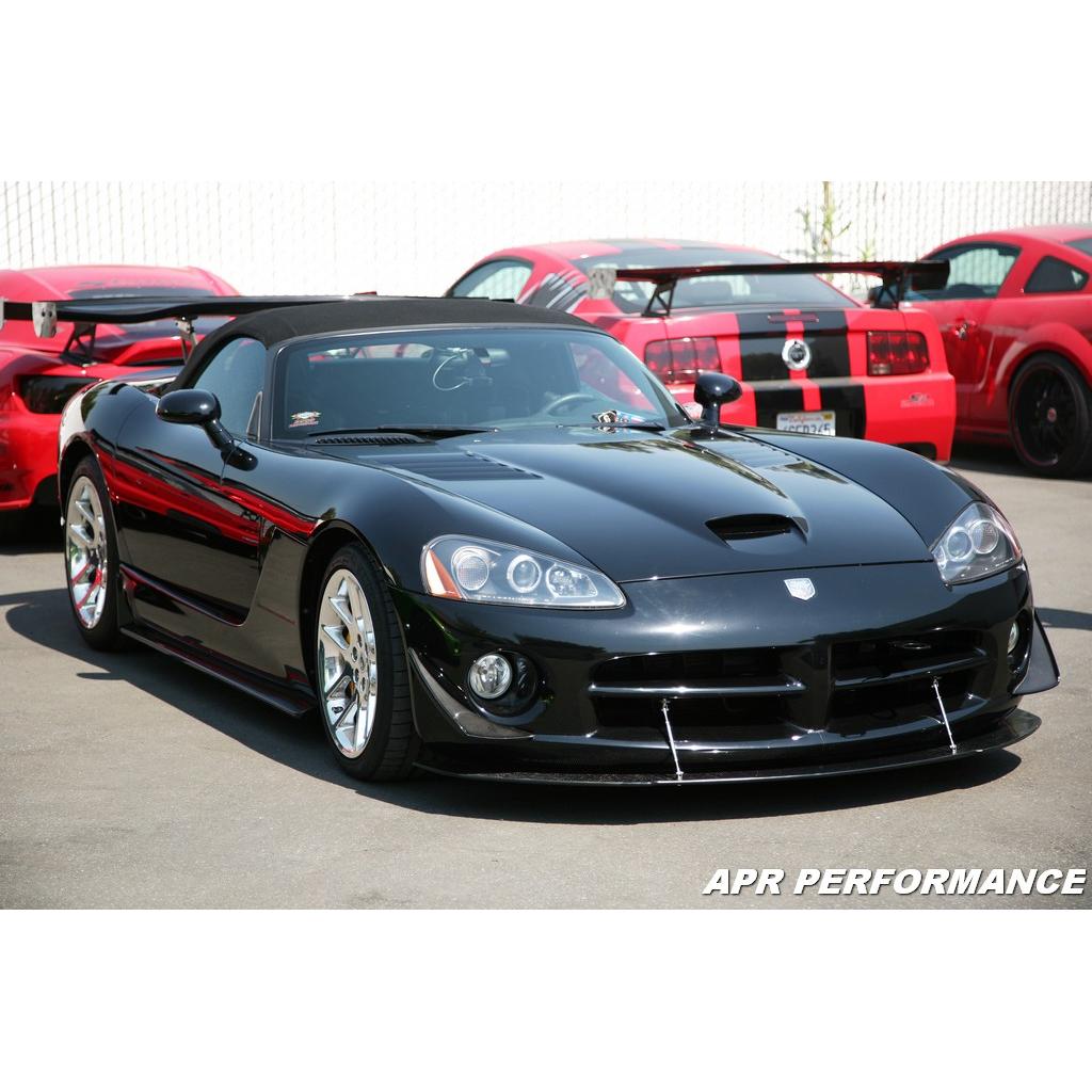 APR PERFORMANCE CARBON FIBRE HONEYCOMB FRONT WIND SPLITTER W/RODS