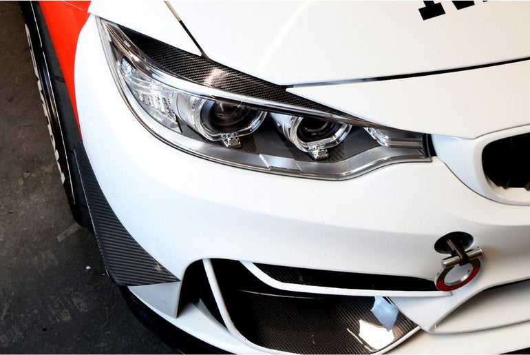 APR PERFORMANCE CARBON FIBRE FRONT BUMPER CANARDS