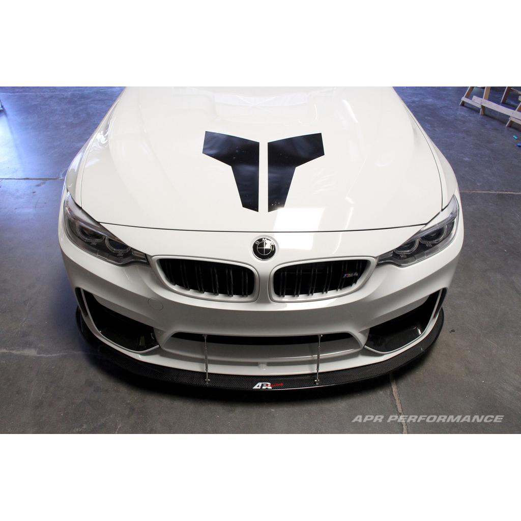 APR PERFORMANCE CARBON FIBRE FRONT WIND SPLITTER W/RODS